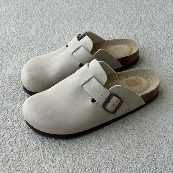 CUSHIONAIRE Hana Cork Footbed Womens Clogs Comfortable Vegan Suede Clogs 8 - Picture 10 of 12